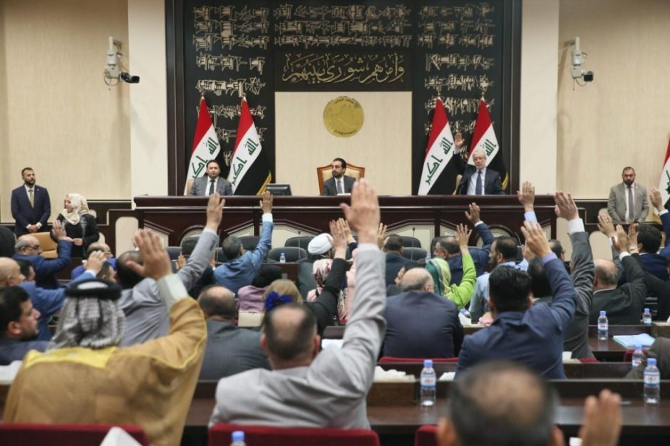 امتيازات البرلمان العراقي خلال فترة الحكم الملكي و امتيازات ما بعد عام 2003 زمن الديمقراطية