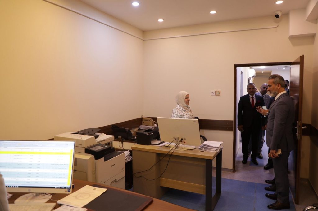 df739cc0 a466 44b9 9ee8 2439a5f6a9a7