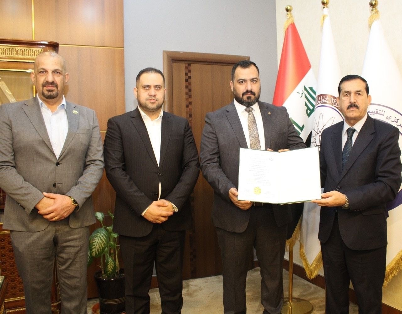 d954293d 1607 4bb1 85a4 0925bf45b2ad