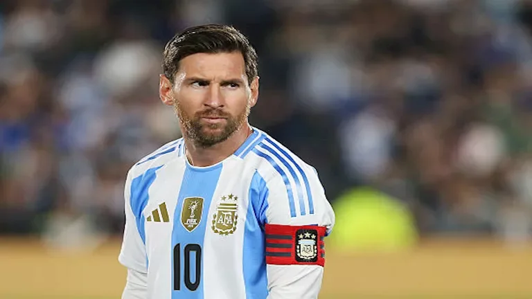 إصابة ميسي تثير القلق قبل انطلاق كأس العالم وطلب استبداله