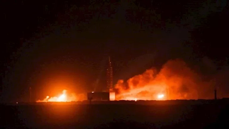 Blue Origin New Glenn Rocket Explosion