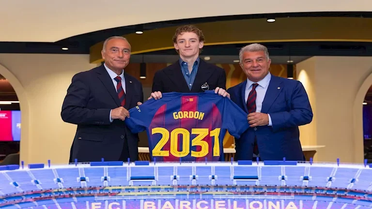 برشلونة يتعاقد مع جوردون نجم نيوكاسل حتى عام 2031 2 d8a8d8b1d8b4d984d988d986d8a9 d98ad8aad8b9d8a7d982d8af d985d8b9 d8acd988d8b1d8afd988d986 d986d8acd985 d986d98ad988d983d8a7d8b3d984 d8ad 1