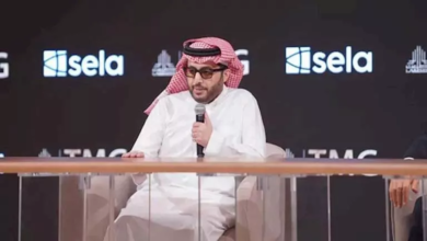تركي آل الشيخ ينشر فيديو لعرض فيلم 7Dogs في السعودية