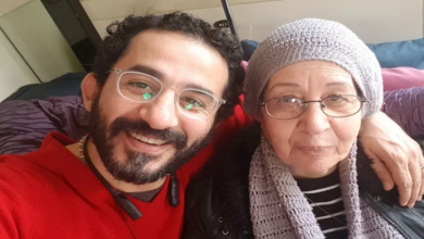 تشييع جنازة والدة أحمد حلمي من مسجد ناصر في بنها: فيديو مؤثر