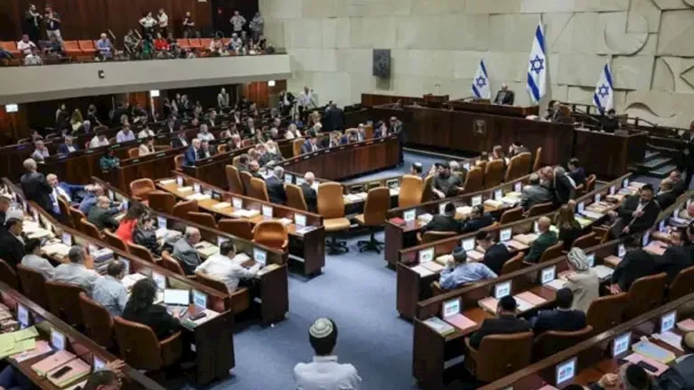 حزب حريدي يطالب مجددًا بحل الكنيست الإسرائيلي في ظل الأوضاع الراهنة