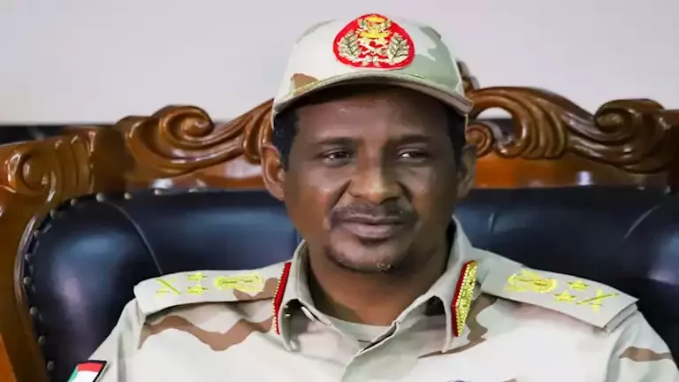 حميدتي يتنقل بين دول متعددة والحرب تخرج عن سيطرته، وفقاً للسافنا 1 حميدتي يتنقل بين دول متعددة والحرب تخرج عن سيطرته، وفقاً للسافنا