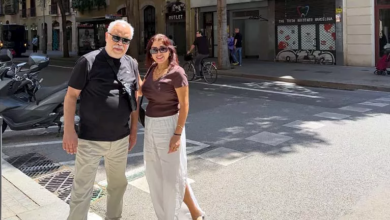 روجينا وأشرف زكي يستمتعان بإجازتهما في برشلونة بالصور