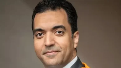 محمد الألفي أول مصري يتولى رئاسة الكلية الملكية لجراحي العيون ببريطانيا