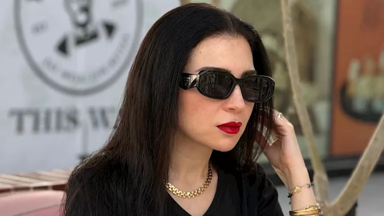 مي عز الدين تتألق بإطلالة كاجوال مميزة والجمهور يشيد بجمالها 2 d985d98a d8b9d8b2 d8a7d984d8afd98ad986 d8aad8aad8a3d984d982 d8a8d8a5d8b7d984d8a7d984d8a9 d983d8a7d8acd988d8a7d984 d985d985d98ad8b2d8a9 1