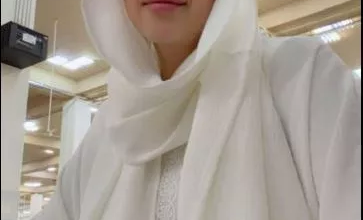 ياسمين عبدالعزيز تؤدي فريضة الحج في الأراضي المقدسة بصورة مؤثرة
