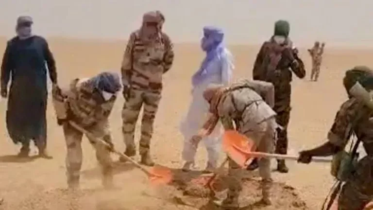 49 شخصاً يفقدون حياتهم عطشاً بعد تعطل شاحنتهم في صحراء النيجر