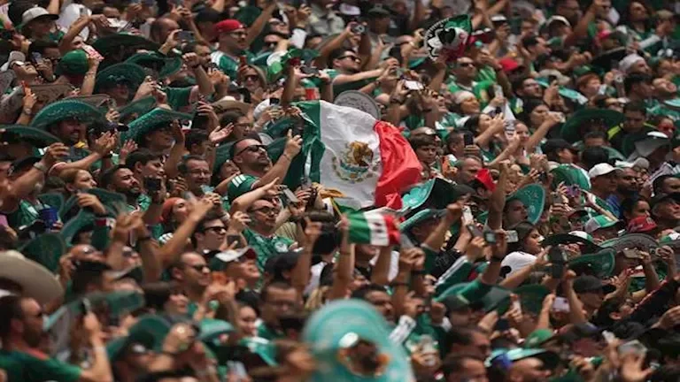 أسرار لقب منتخب المكسيك في المونديال: من ألوان العلم إلى المدرجات