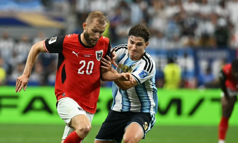 ألفاريز: نعيش سحر ميسي ونسعى لتفادي مواجهة هذا المنتخب