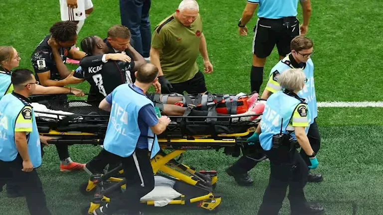 إصابة مروعة لإسماعيل كونيه لاعب منتخب كندا في كأس العالم