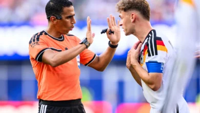 "إعلام ألمانيا يطلق هجوماً حاداً على الحكم المغربي بعد إقصاء 'المانشافت' في مهزلة لا تُصدق"
