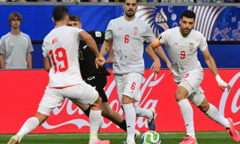 إنفانتينو يفاجئ لاعبي إيران في غرفة الملابس: هل يفي بوعده؟