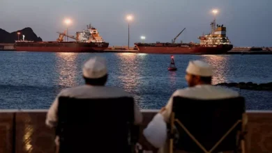 إيران تبدأ خطوات رفع الحصار الأمريكي عن موانئها الاقتصادية