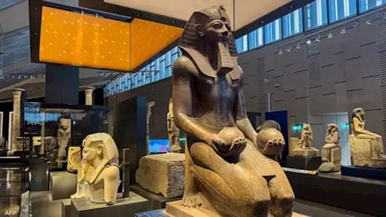 استيلاء على ملايين الجنيهات من إعادة بيع تذاكر المتحف المصري الكبير: تفاصيل الواقعة