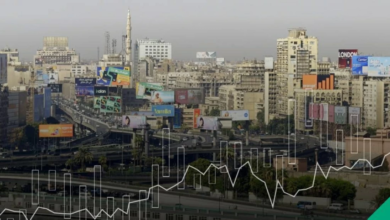 اضطرابات الشحن وارتفاع تكاليف الطاقة تزيدان انكماش القطاع الخاص غير النفطي في مصر