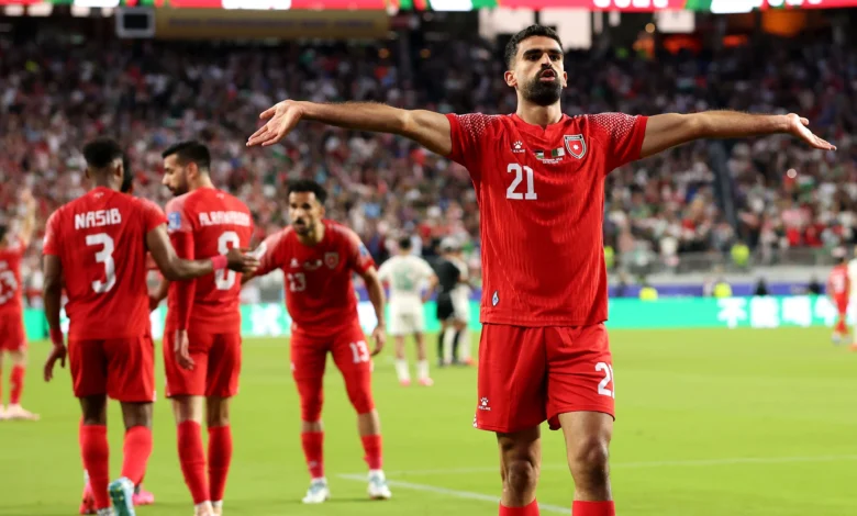 الأردن يعيد فتح جراح الجزائر المونديالية بالفيديو 1 الأردن يعيد فتح جراح الجزائر المونديالية بالفيديو
