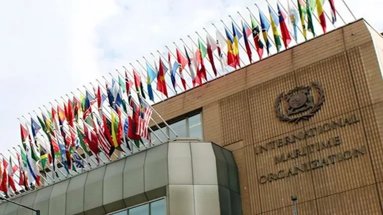 الأمم المتحدة تطلق خطة لإجلاء البحارة العالقين في مضيق هرمز