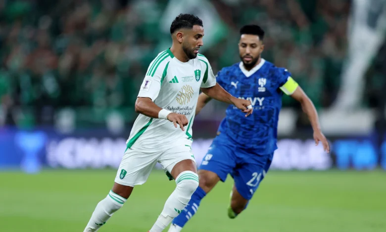الأهلي يتخلى عن محرز لصالح زميله الجزائري