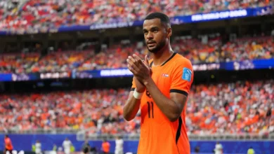 الاتحاد الهولندي يؤكد استمرار خاكبو مع المنتخب بعد وفاة طفله الجنين