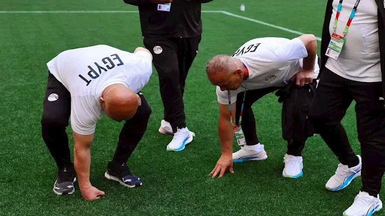 الجهاز الفني لمنتخب مصر يزور ملعب مباراة نيوزيلندا في كأس العالم
