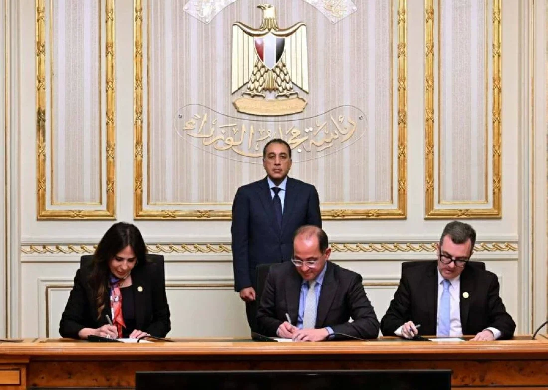 الحكومة المصرية توقع اتفاقيتين لحل تشابكات مالية بقيمة 196 مليار جنيه