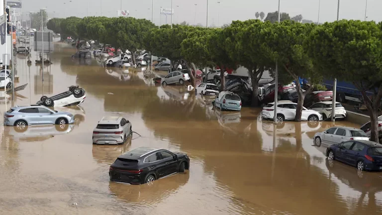 الصين تعلن استجابة طارئة لمواجهة الفيضانات في 5 مقاطعات بسبب الأمطار الغزيرة