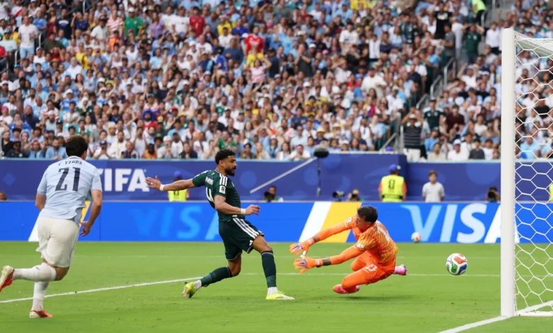 العمري يفتتح أهداف السعودية في مونديال أمريكا بهدف مفاجئ 1 العمري يفتتح أهداف السعودية في مونديال أمريكا بهدف مفاجئ