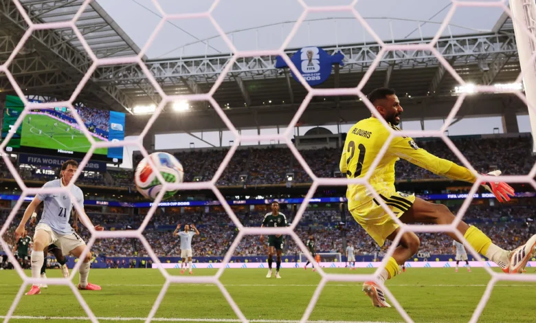 العويس يتسبب في رقم سلبي للمنتخب السعودي في المونديال: 1 من 20