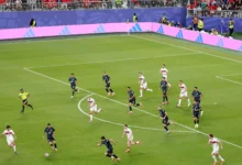 الفيفا يوقف معلقًا بعد تصريحاته النارية ويحرمه من متابعة كأس العالم