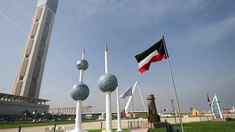 الكويت تدين الهجمات الإيرانية على أراضيها وتؤكد حق الدفاع عن النفس