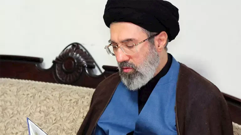 المرشد الإيراني يتحدث عن مذكرة التفاهم مع أمريكا في رسالة للشعب