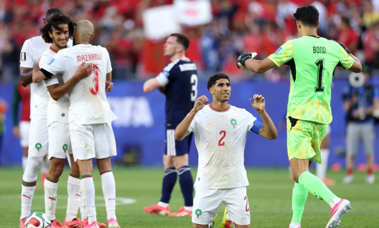 المغرب يحقق إنجازًا تاريخيًا في كأس العالم بتفوقه على استكلندا 1 المغرب يحقق إنجازًا تاريخيًا في كأس العالم بتفوقه على الكاميرون والسنغال