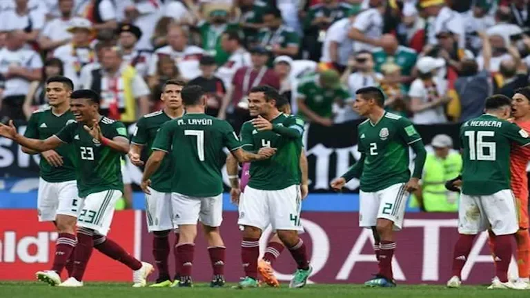 المكسيك تواجه كوريا الجنوبية في بداية المباراة (0-0)