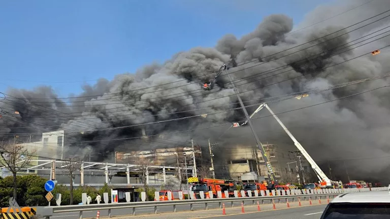 انفجار في مصنع بكوريا الجنوبية يسفر عن مقتل 5 وإصابة 2 1 انفجار في مصنع بكوريا الجنوبية يسفر عن مقتل 5 وإصابة 2