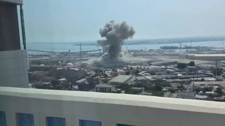 انفجار في منطقة رأس لفان الصناعية وفق وزارة الداخلية القطرية 1 انفجار في منطقة رأس لفان الصناعية وفق وزارة الداخلية القطرية