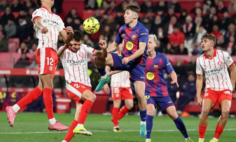 برشلونة يحدد موقفه من مدافع مانشستر سيتي بعد الخروج من كأس العالم