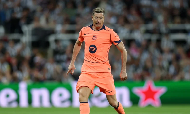 برشلونة يقترب من ضم بديل ليفاندوفسكي بقرار إيطالي