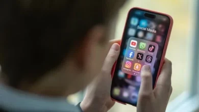 بريطانيا تبدأ في تقييد استخدام الأطفال لمنصات التواصل الاجتماعي الضارة