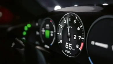 بورش تُحدث تايكان 2027 بناقل سرعات افتراضي وبطارية أكبر وتقنيات أكثر ذكاءً