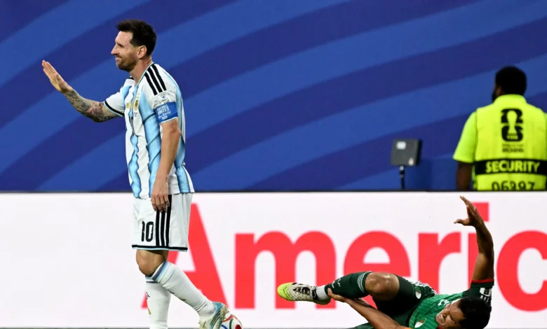 تحليل خبير تحكيمي حول لقطة ماندي: النية ليست العامل الحاسم وميسي في موقف محظوظ 1 تحليل خبير تحكيمي حول لقطة ماندي: النية ليست العامل الحاسم وميسي في موقف محظوظ