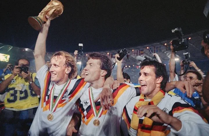 تسريب تصميم قميص ألمانيا لمونديال 2026 – مستوحى من القميص الأيقوني لعام 1990