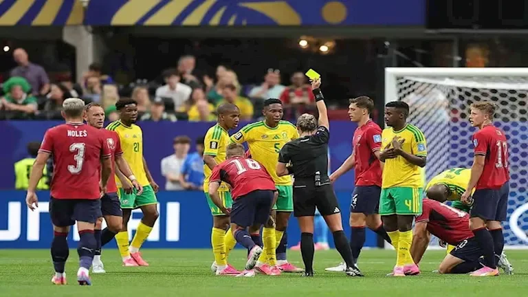 جنوب إفريقيا تتعادل مع التشيك 1-1 في مباراة مثيرة