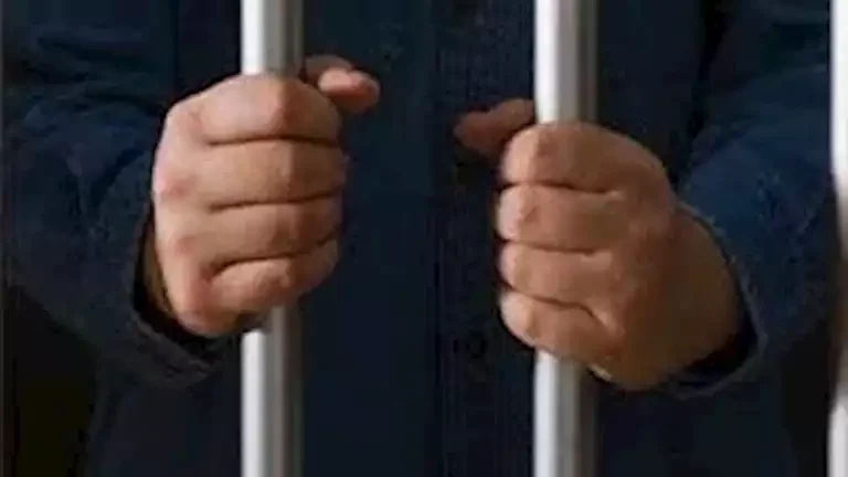 حبس صاحب محلات ملابس بتهمة تعذيب أطفاله في مدينة نصر انتقاماً من طليقته