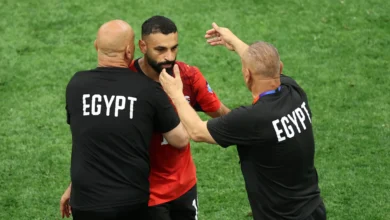 حسام حسن ينتقد سلوت بسبب محمد صلاح