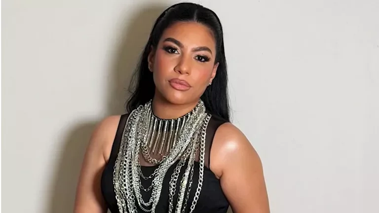 دنيا سامي تتألق بفستان أسود جذاب: ما سر اختيارها لهذا اللون؟