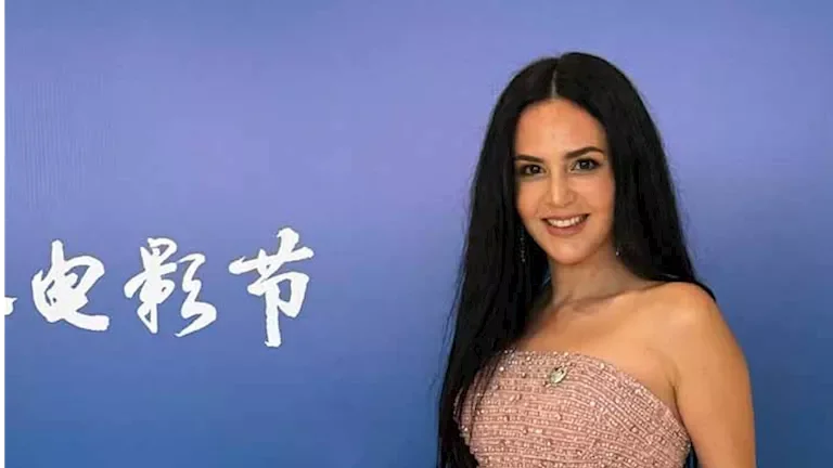 ركين سعد تتألق بإطلالة مميزة في حفل افتتاح مهرجان شنغهاي السينمائي